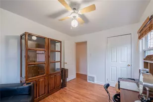 10 Pioneer Ave, Pittsburgh, PA 15229 - Photo 21