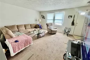 604 Countryside Dr, Robinson Twp, PA 15136 - Photo 5