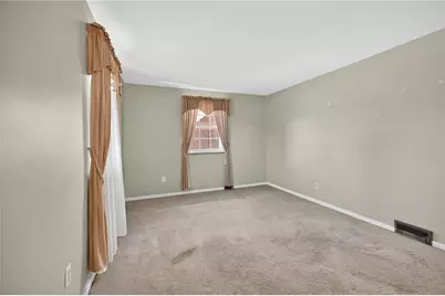 3553 Oakleaf Rd, Pittsburgh, PA 15227 - Photo 3