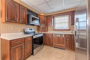 118 Almond St, Sewickley Township, PA 15083 - Photo 7