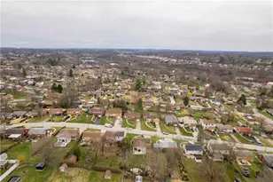 658 Elaine Dr, Pittsburgh, PA 15236 - Photo 17