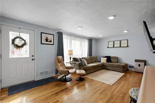 658 Elaine Dr, Pittsburgh, PA 15236 - Photo 5