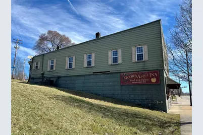 65 Broadway Ave, Wheatland, PA 16161 - Photo 3