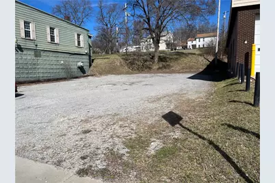 65 Broadway Ave, Wheatland, PA 16161 - Photo 5