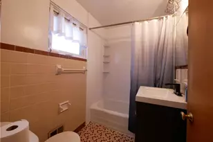 2046 Pioneer Ave, Pittsburgh, PA 15226 - Photo 9