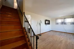 2046 Pioneer Ave, Pittsburgh, PA 15226 - Photo 5