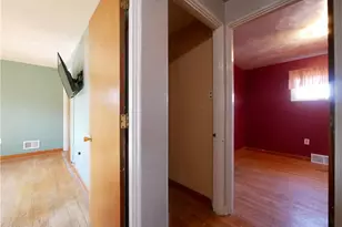 2046 Pioneer Ave, Pittsburgh, PA 15226 - Photo 11