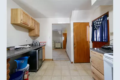 2046 Pioneer Ave, Pittsburgh, PA 15226 - Photo 3