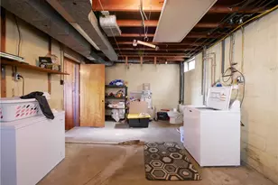 2046 Pioneer Ave, Pittsburgh, PA 15226 - Photo 15