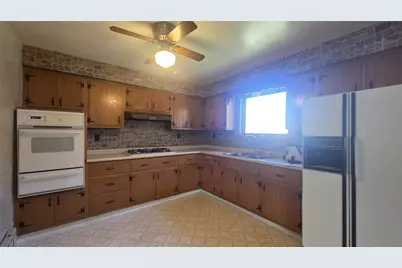 323 Indiana Avenue, Avonmore, PA 15618 - Photo 5