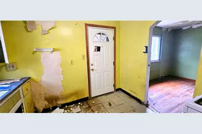 4600 3rd St, Versailles Boro, PA 15132 - Photo 9