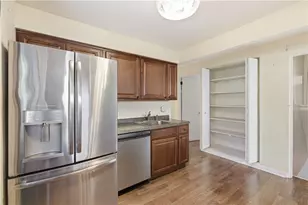 1649 Pembroke Dr, Scott Township, PA 15243 - Photo 17