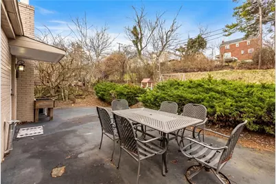 1649 Pembroke Dr, Scott Township, PA 15243 - Photo 5