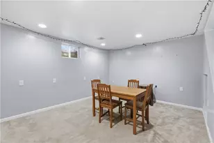 1649 Pembroke Dr, Scott Township, PA 15243 - Photo 25