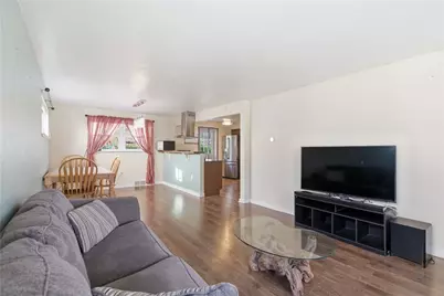 1649 Pembroke Dr, Scott Township, PA 15243 - Photo 9