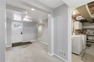 1649 Pembroke Dr, Scott Township, PA 15243 - Photo 29