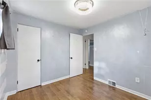 1649 Pembroke Dr, Scott Township, PA 15243 - Photo 21