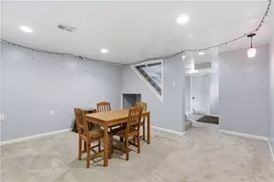 1649 Pembroke Dr, Scott Township, PA 15243 - Photo 27