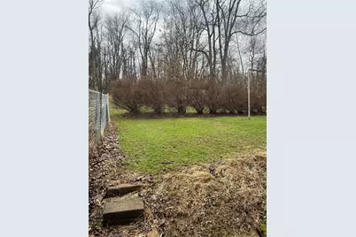 270 Broadlawn Dr, Elizabeth Twp/Boro, PA 15037 - Photo 11