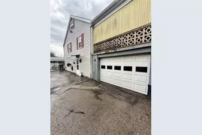 270 Broadlawn Dr, Elizabeth Twp/Boro, PA 15037 - Photo 5