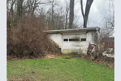 270 Broadlawn Dr, Elizabeth Twp/Boro, PA 15037 - Photo 13