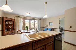 2611 Autumnwood Dr, Pittsburgh, PA 15116 - Photo 11