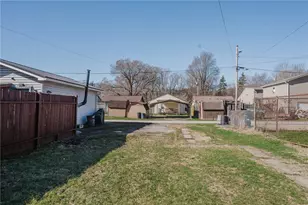 719 Woodward Ave, Kittanning, PA 16201 - Photo 3