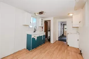 719 Woodward Ave, Kittanning, PA 16201 - Photo 13