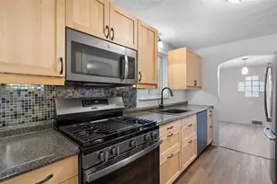 711 Gaywood Dr, Blackridge, PA 15235 - Photo 9