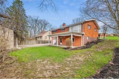 319 Ilex Dr, Ross Twp, PA 15237 - Photo 23