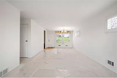 319 Ilex Dr, Ross Twp, PA 15237 - Photo 9