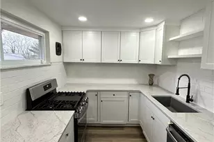 425 Fieldstone Dr, Monroeville, PA 15146 - Photo 11