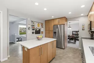 341 Carmell Dr, Pittsburgh, PA 15241 - Photo 11