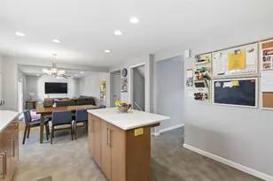 341 Carmell Dr, Pittsburgh, PA 15241 - Photo 9