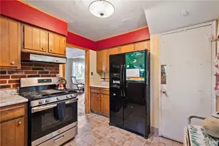 246 Byron Rd, Ross Twp, PA 15237 - Photo 9