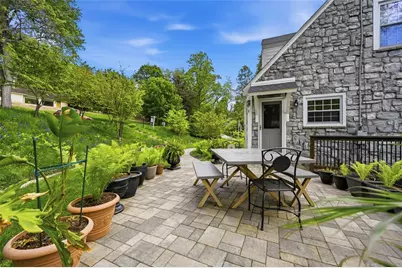 52 Newgate Rd, Kilbuck Twp, PA 15202 - Photo 3