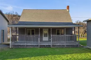 168 Old Rte 422, West Franklin, PA 16262 - Photo 1