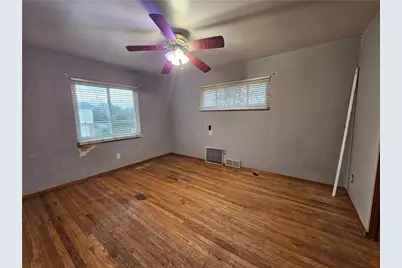 227 Thornwood Dr, Canonsburg, PA 15317 - Photo 7