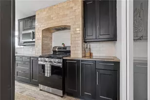 2026 Oriole Dr, Hopewell Township, PA 15001 - Photo 5