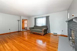 301 W 12th St, Donora, PA 15033 - Photo 5