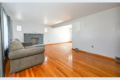 301 W 12th St, Donora, PA 15033 - Photo 3