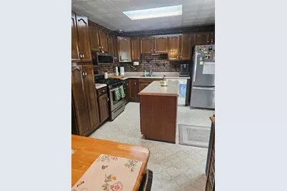 1031 McKean Ave, Donora, PA 15033 - Photo 3