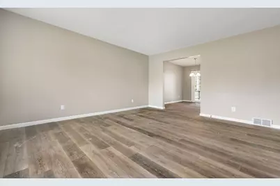 404 Mecklem Lane, Franklin Township, PA 16117 - Photo 5