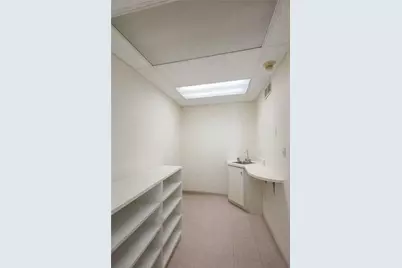 235 Longfellow Street, Vandergrift, PA 15690 - Photo 5