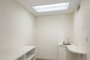 235 Longfellow St, Vandergrift, PA 15690 - Photo 5