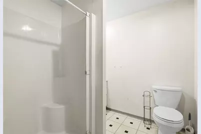 649 Rolling Green Dr, Bethel Park, PA 15102 - Photo 25