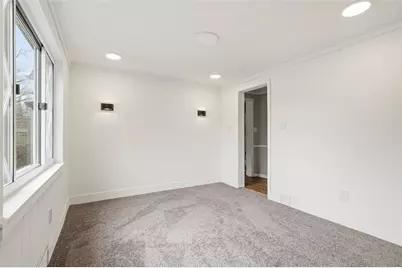 649 Rolling Green Dr, Bethel Park, PA 15102 - Photo 9