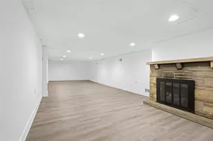 649 Rolling Green Dr, Bethel Park, PA 15102 - Photo 35