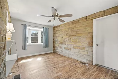 649 Rolling Green Dr, Bethel Park, PA 15102 - Photo 15