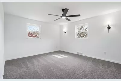 649 Rolling Green Dr, Bethel Park, PA 15102 - Photo 29